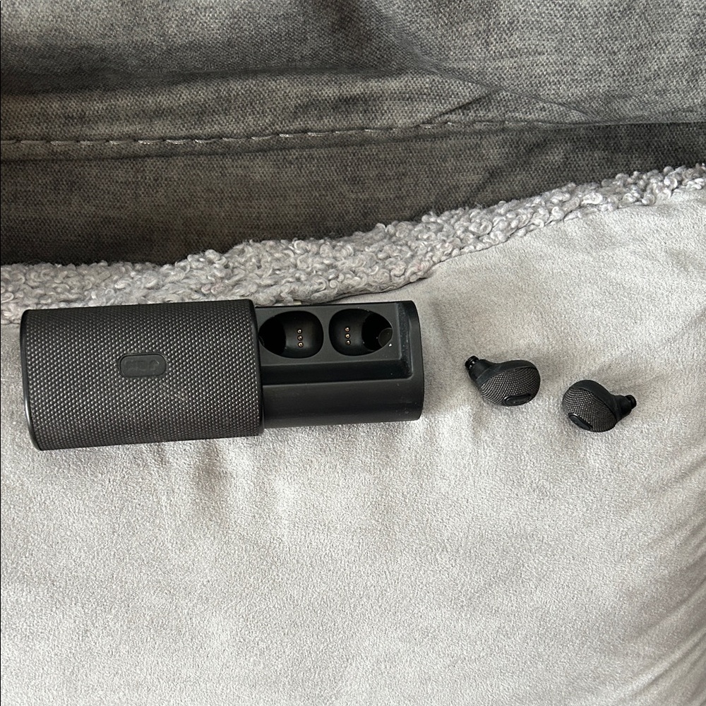 JAM Black Wireless Earbud Headphones